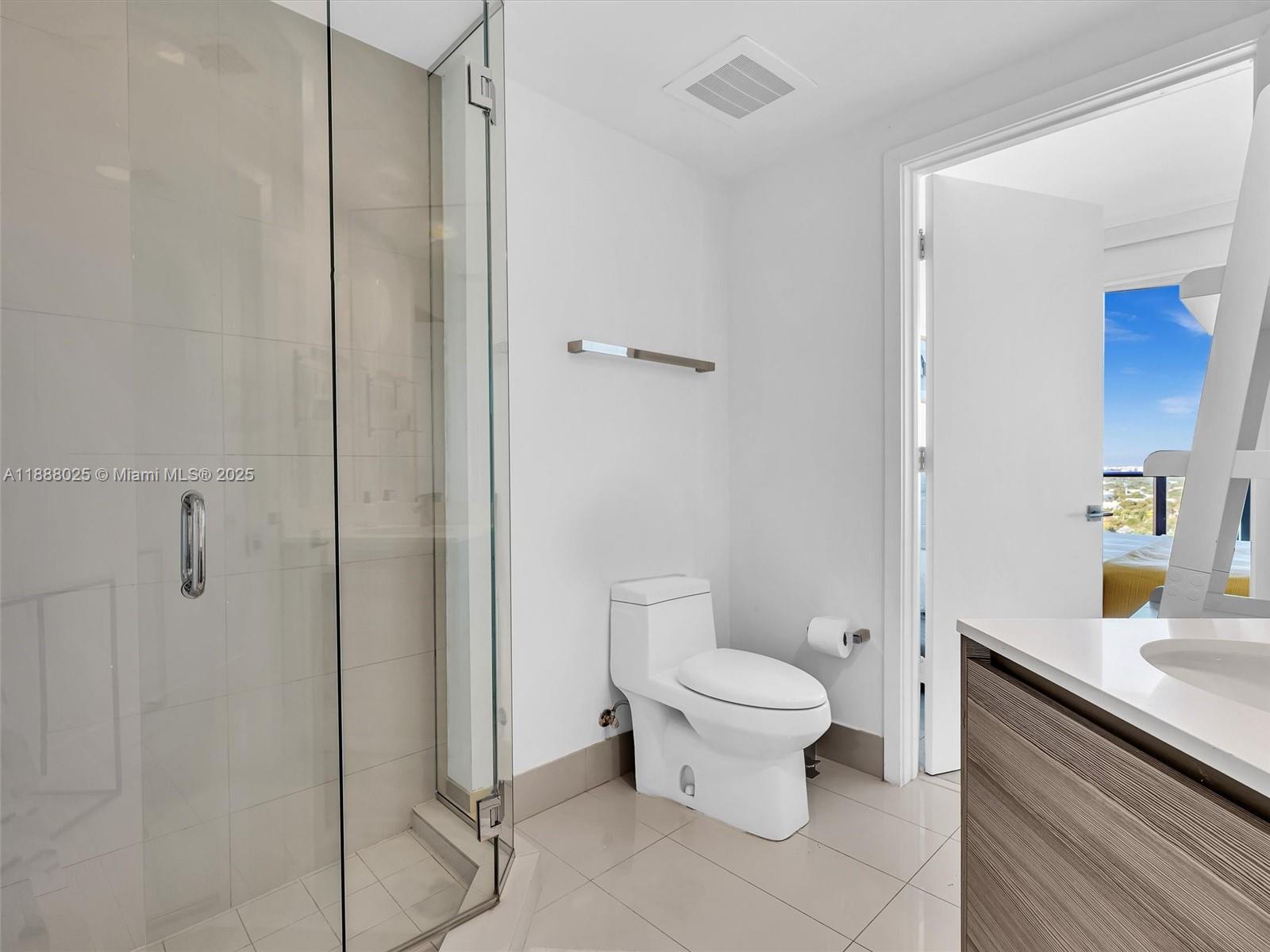 3401 MIDTOWN CONDO - Residential Lease