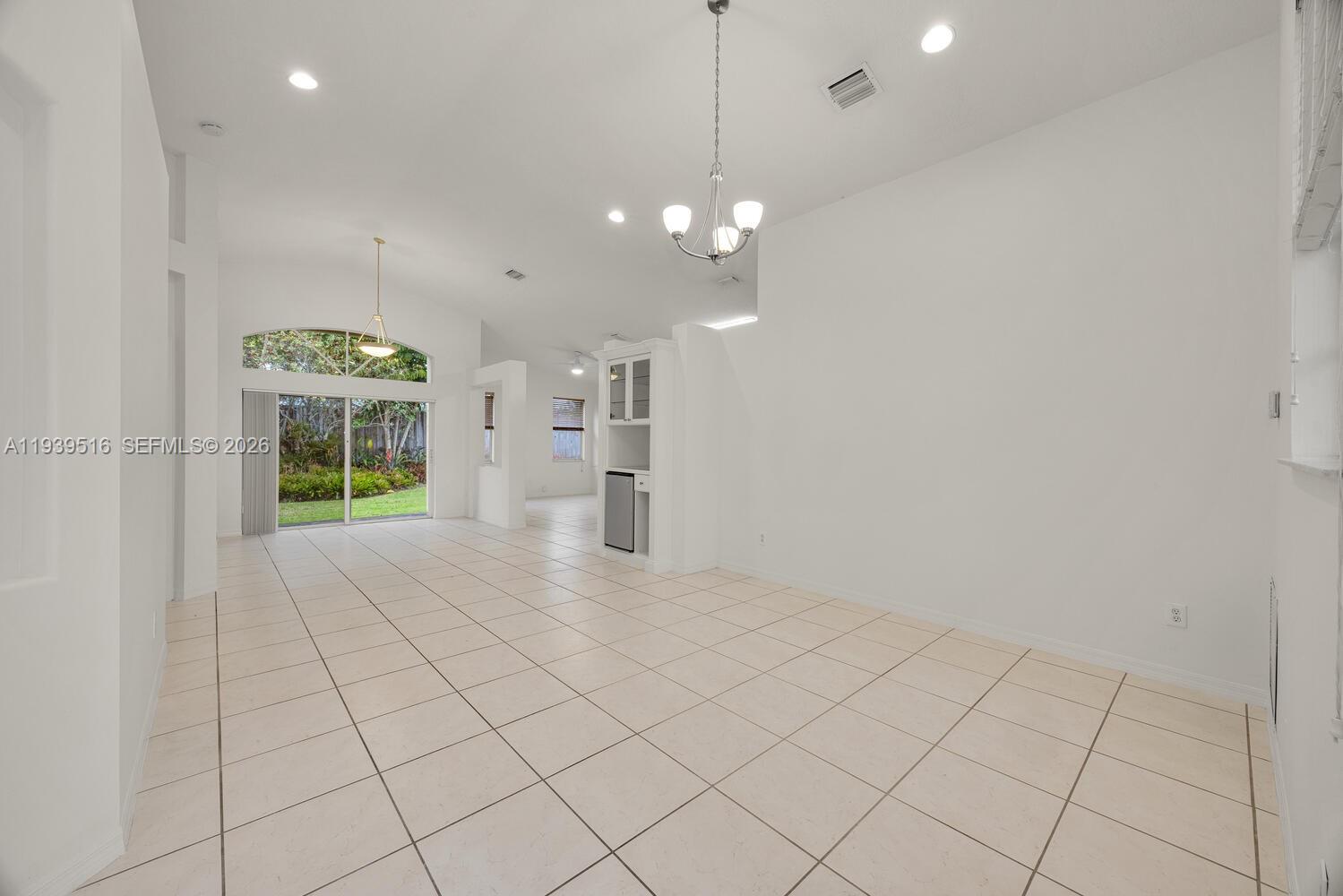 EMERALD OAKS - Residential Lease