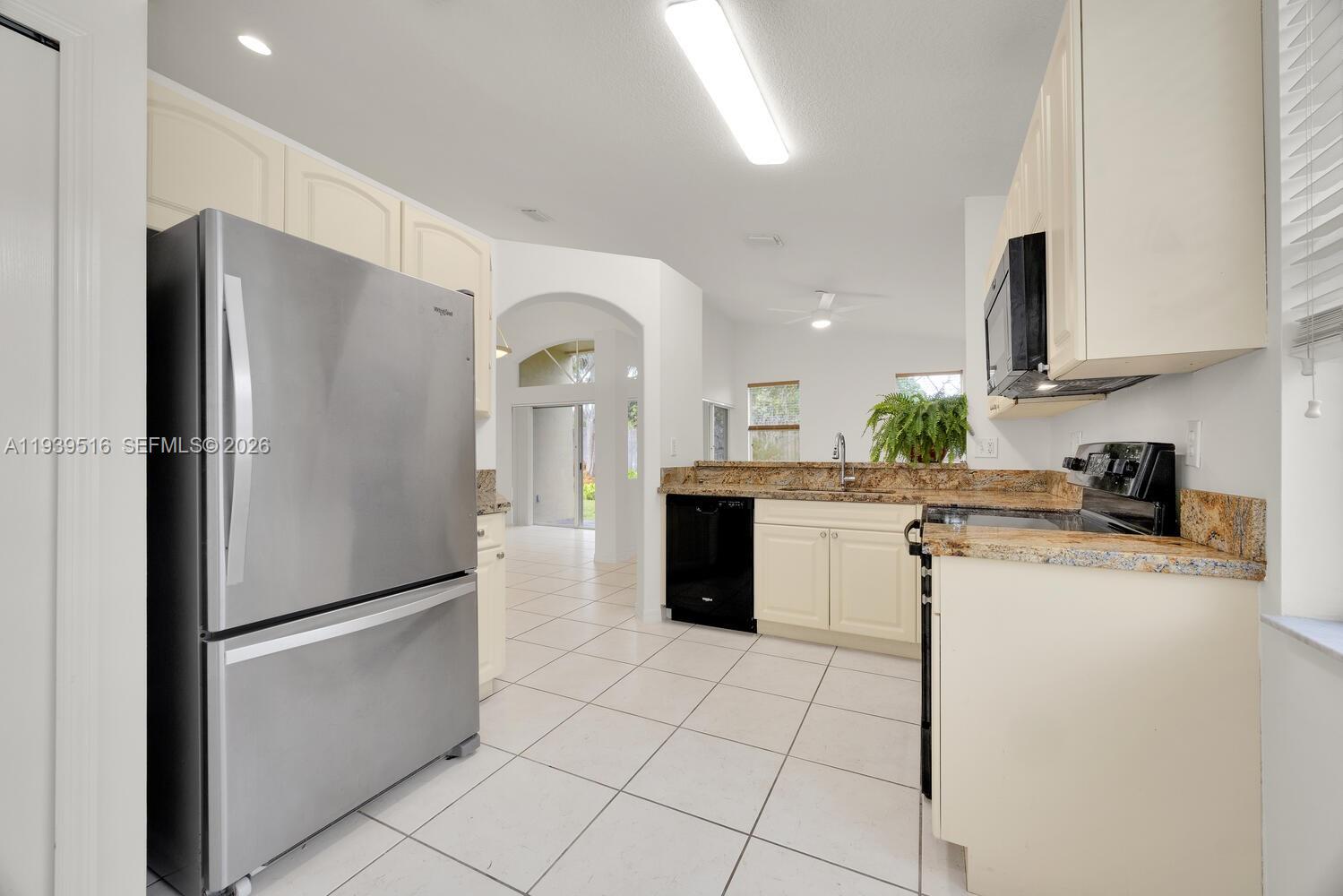 EMERALD OAKS - Residential Lease