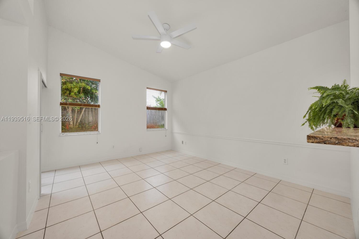 EMERALD OAKS - Residential Lease