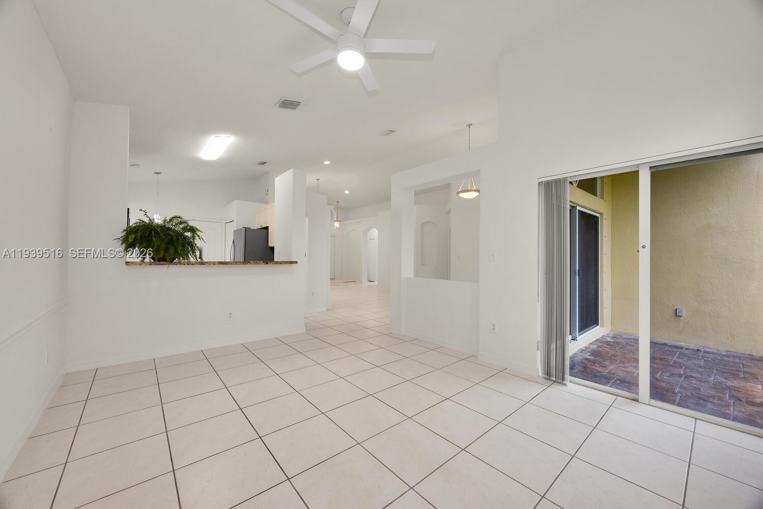 EMERALD OAKS - Residential Lease