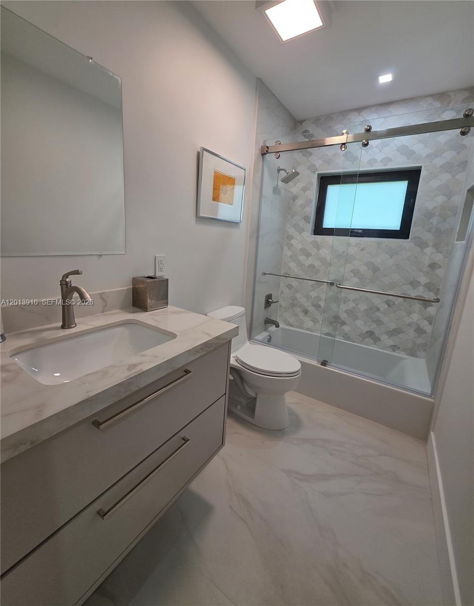 CORAL GABLES GRANADA SEC - Residential Lease