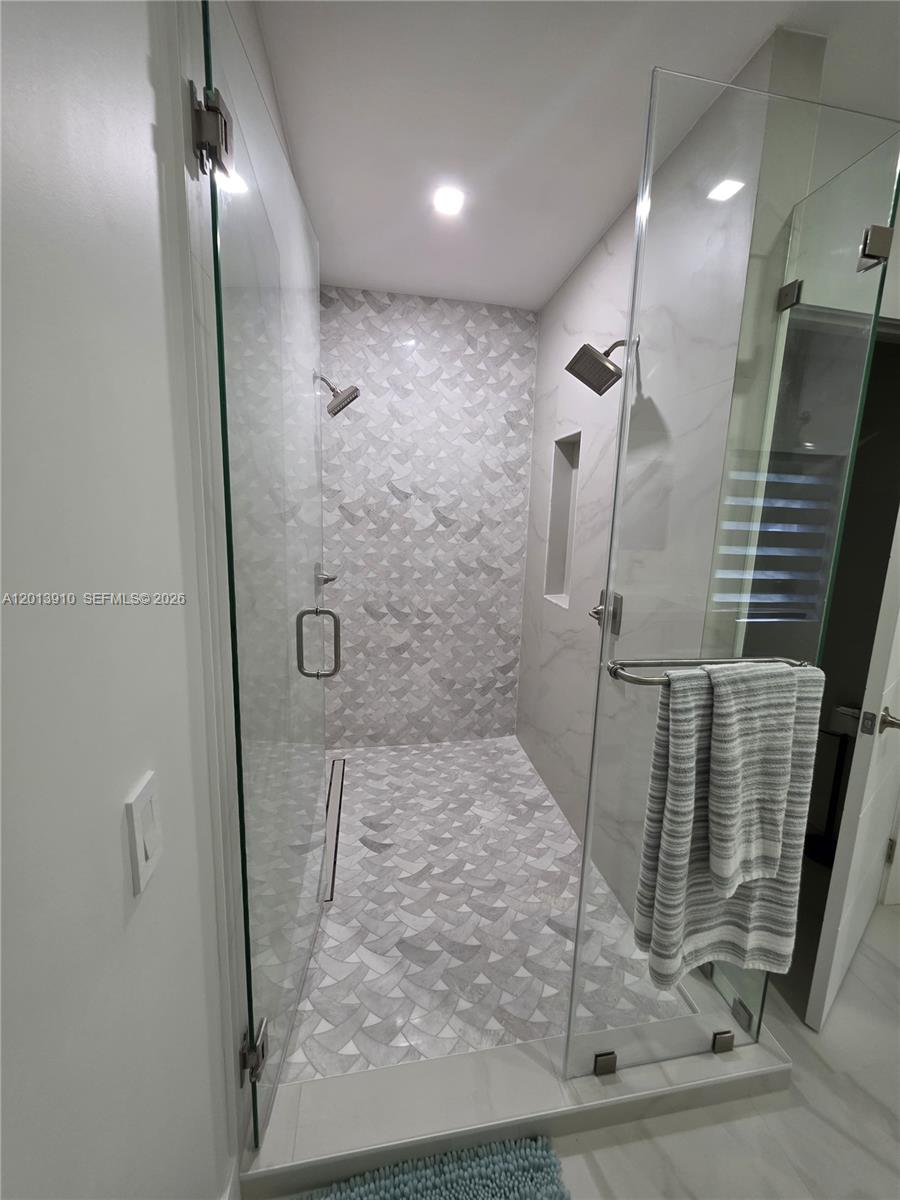 CORAL GABLES GRANADA SEC - Residential Lease