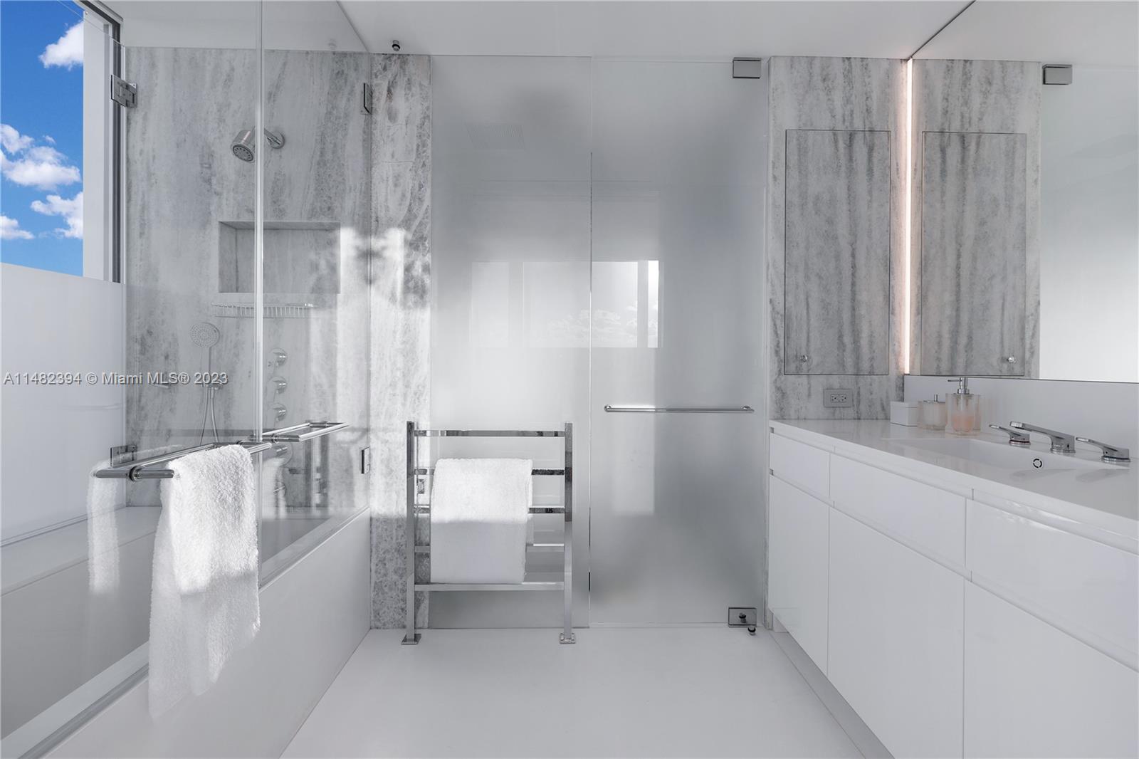 SURF CLUB CONDO - Residential