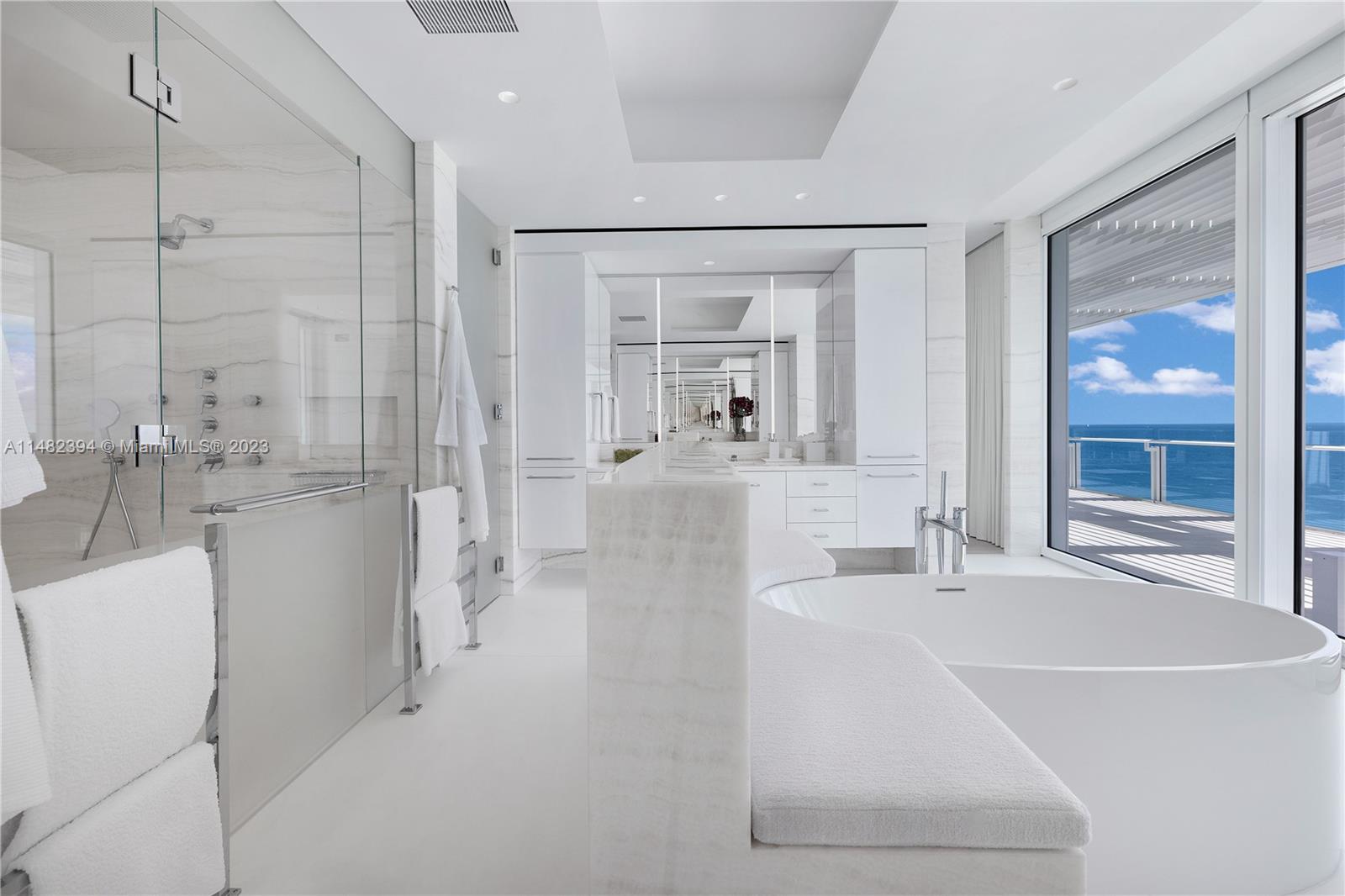 SURF CLUB CONDO - Residential
