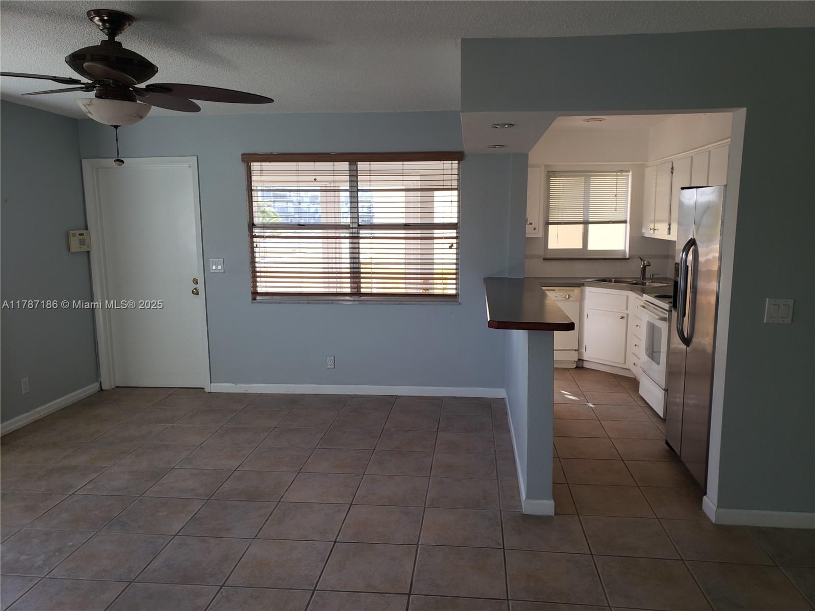 1818 Rodman St 2E