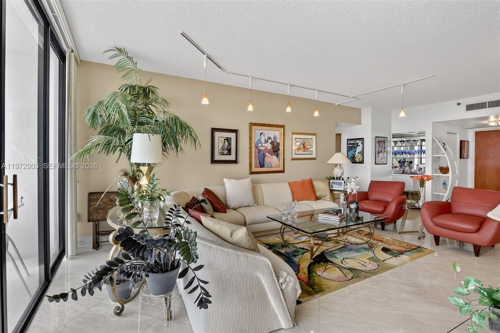 HAMPTONS WEST CONDO - Residential