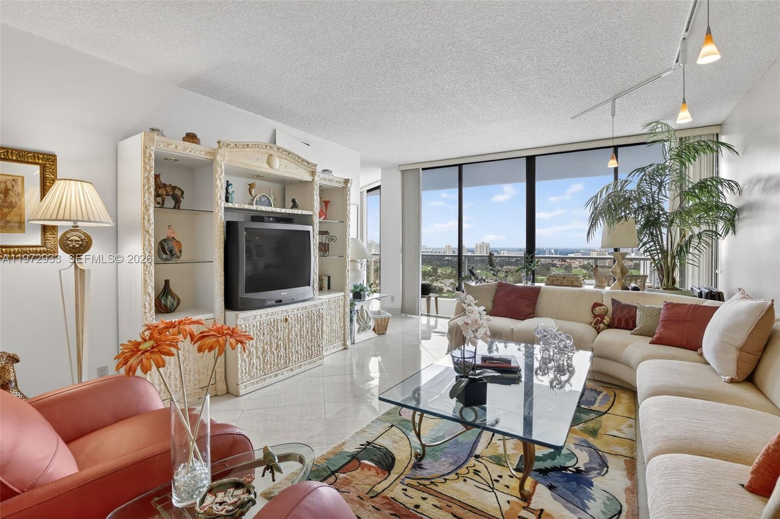 HAMPTONS WEST CONDO - Residential