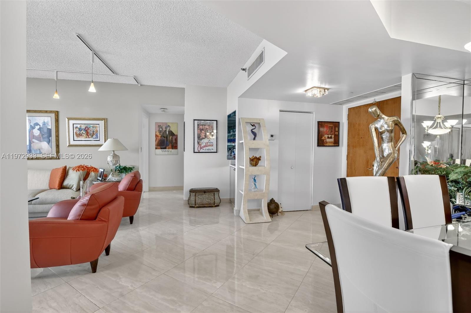 HAMPTONS WEST CONDO - Residential