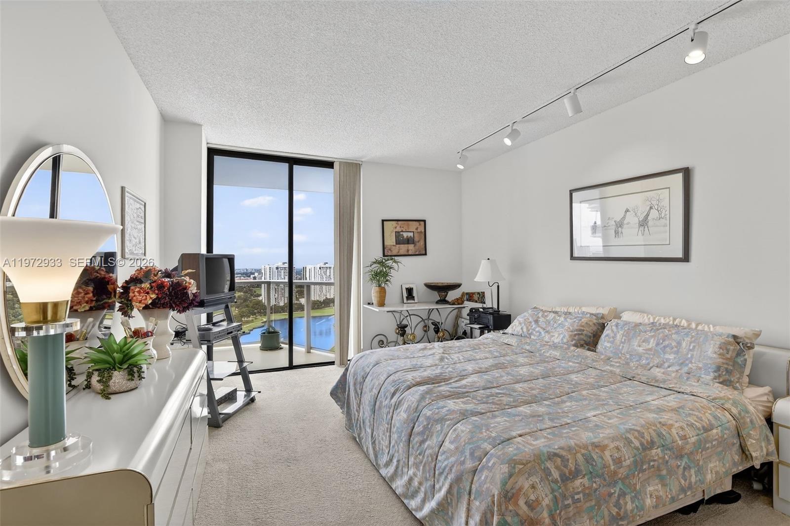 HAMPTONS WEST CONDO - Residential