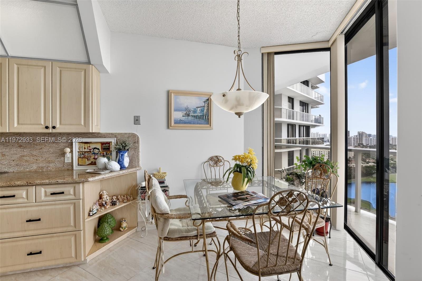 HAMPTONS WEST CONDO - Residential