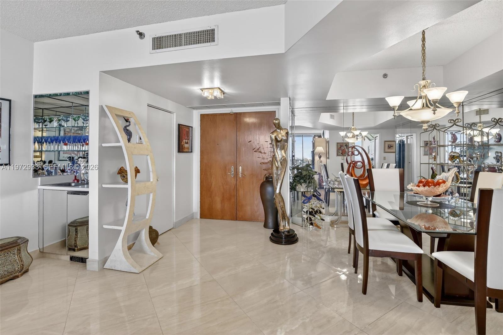 HAMPTONS WEST CONDO - Residential