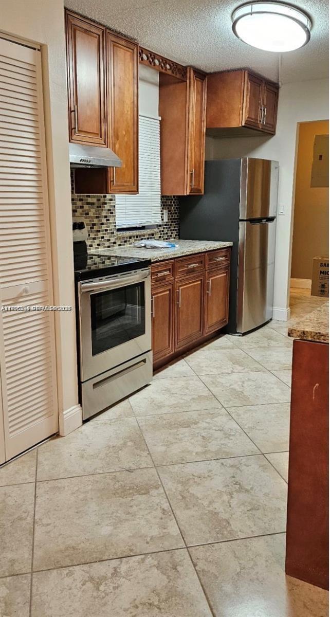 LE CHATEAU CONDO - Residential Lease