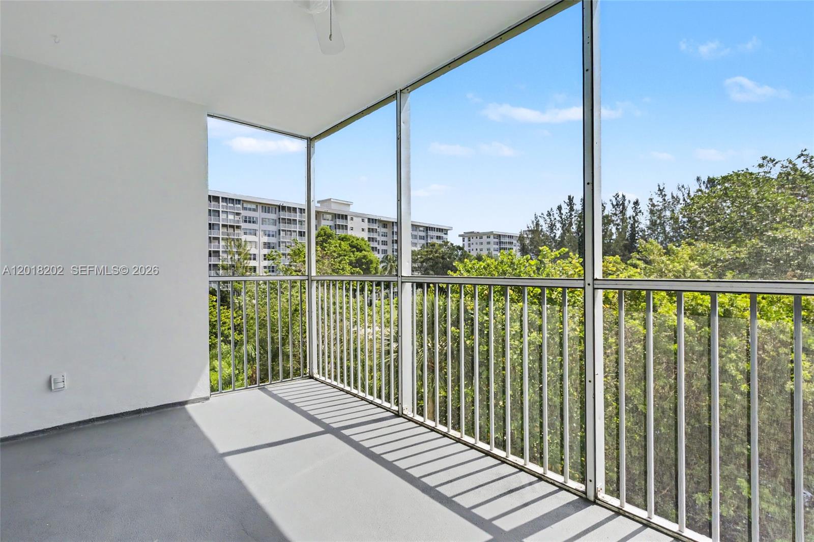 NO 12 PALM-AIRE COUNTRY C - Residential
