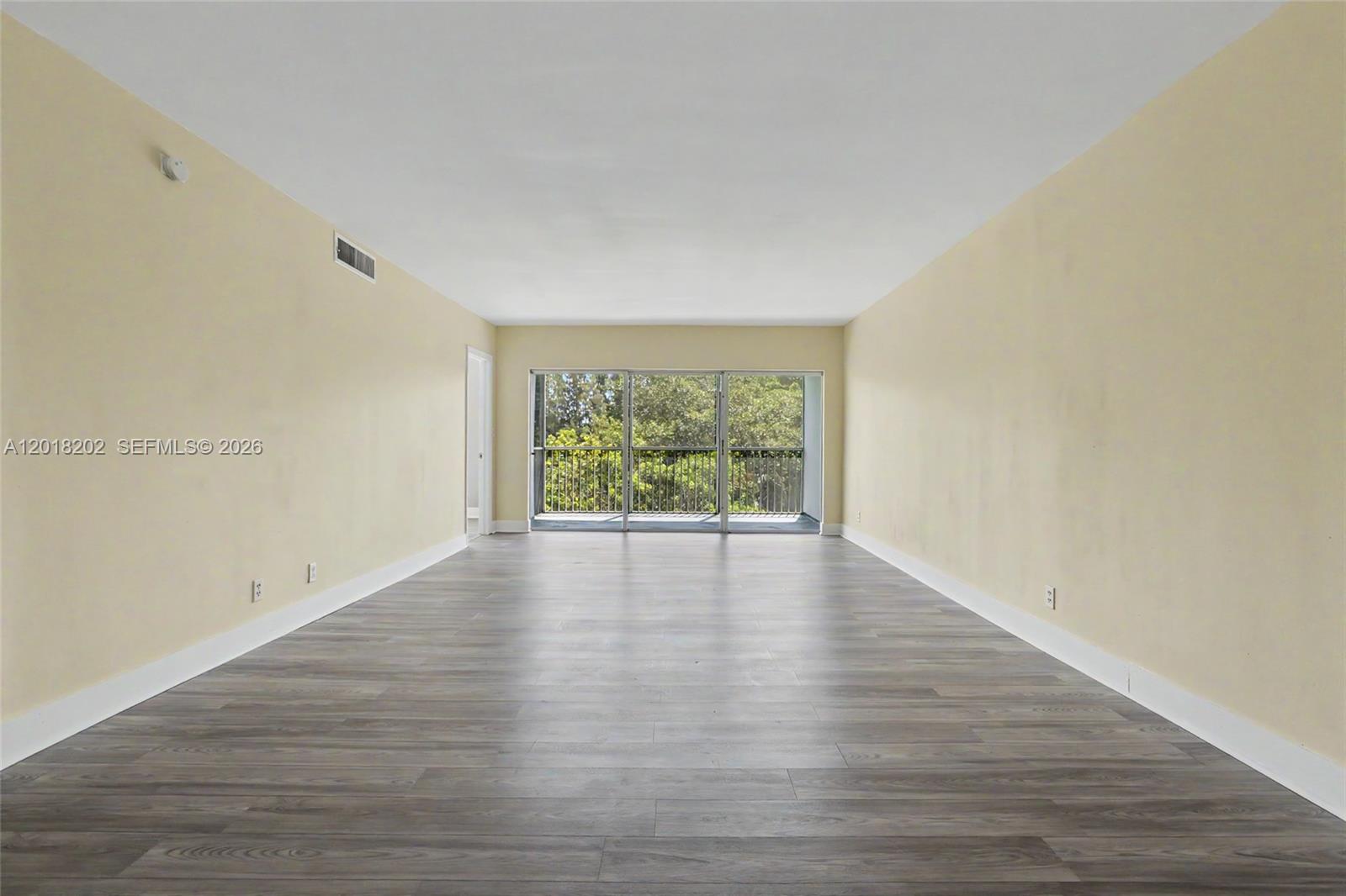 3250 N Palm Aire Dr 406