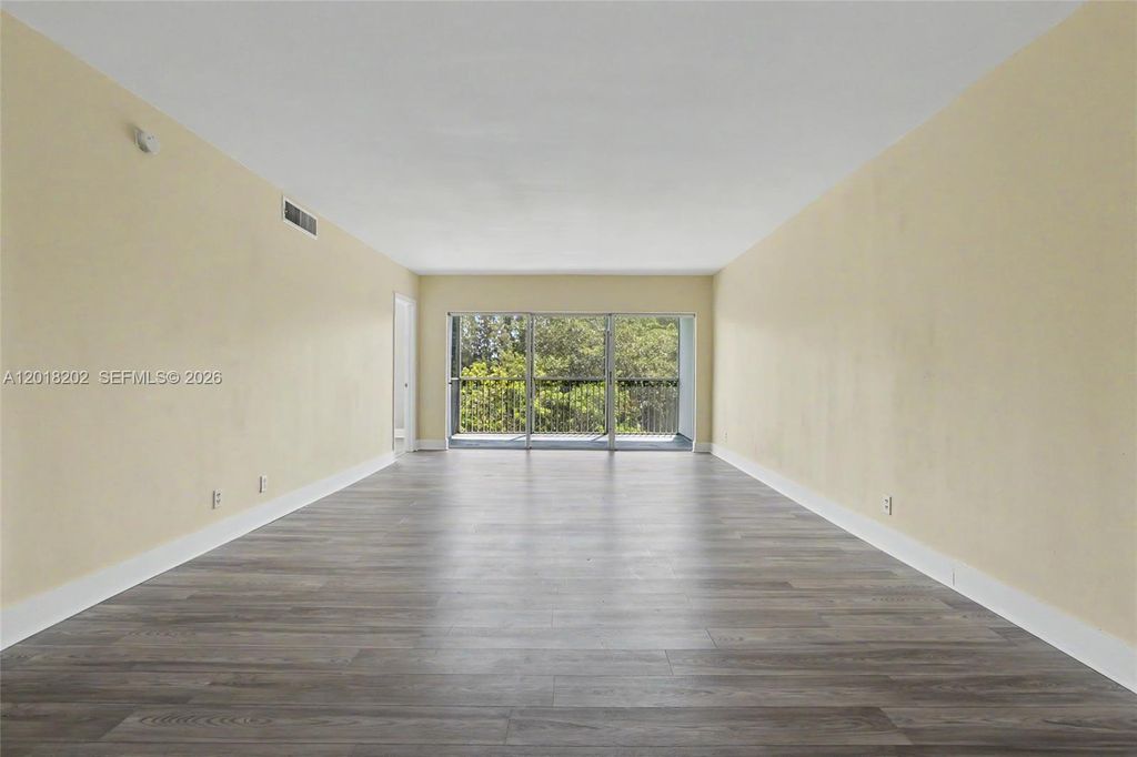 Photo of 3250 N Palm Aire Dr #406, Pompano Beach, FL 33069 (MLS # A12018202)