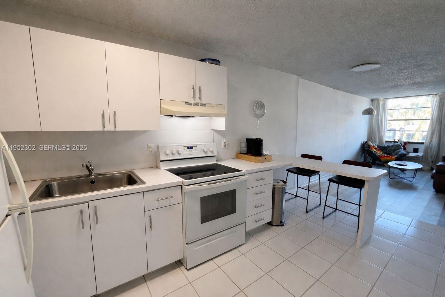 HAMPTON ON WASHINGTON AV - Residential