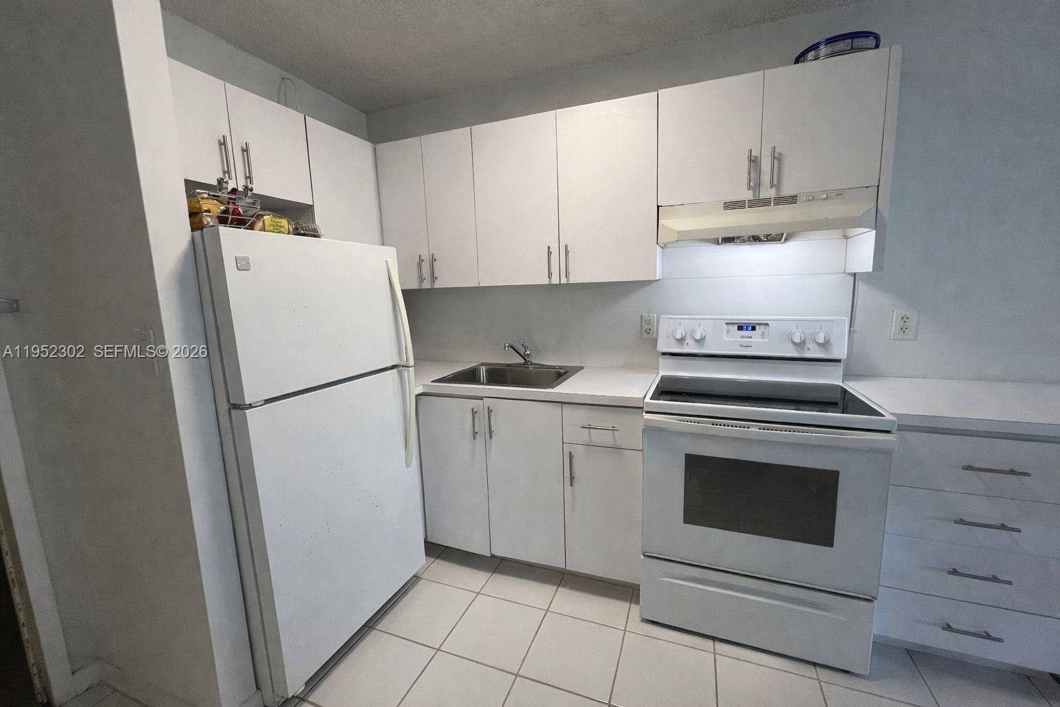 HAMPTON ON WASHINGTON AV - Residential