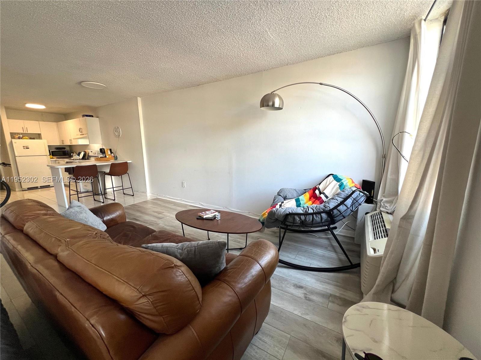 HAMPTON ON WASHINGTON AV - Residential