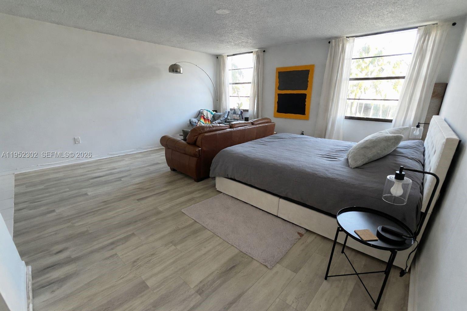 HAMPTON ON WASHINGTON AV - Residential