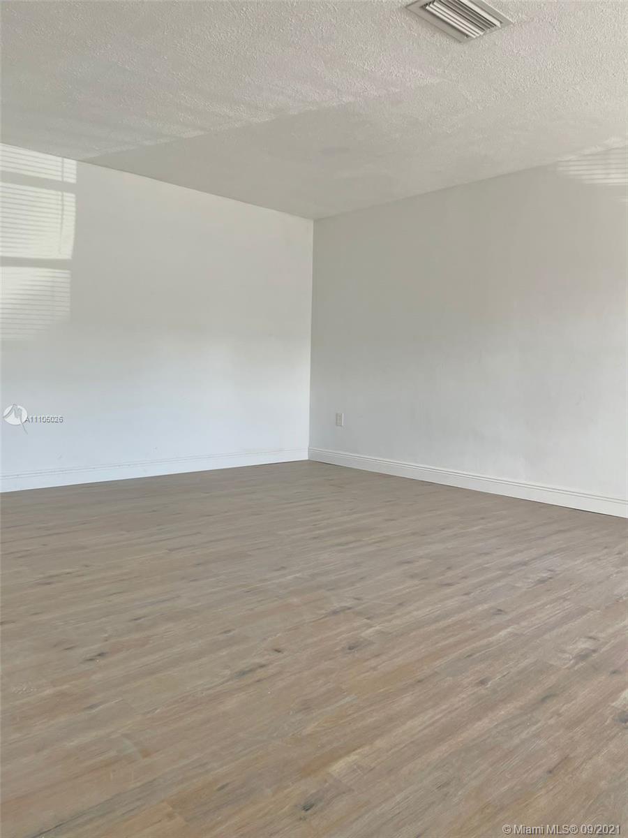 SUNRISE GOLF VILLAGE FIRS - Residential