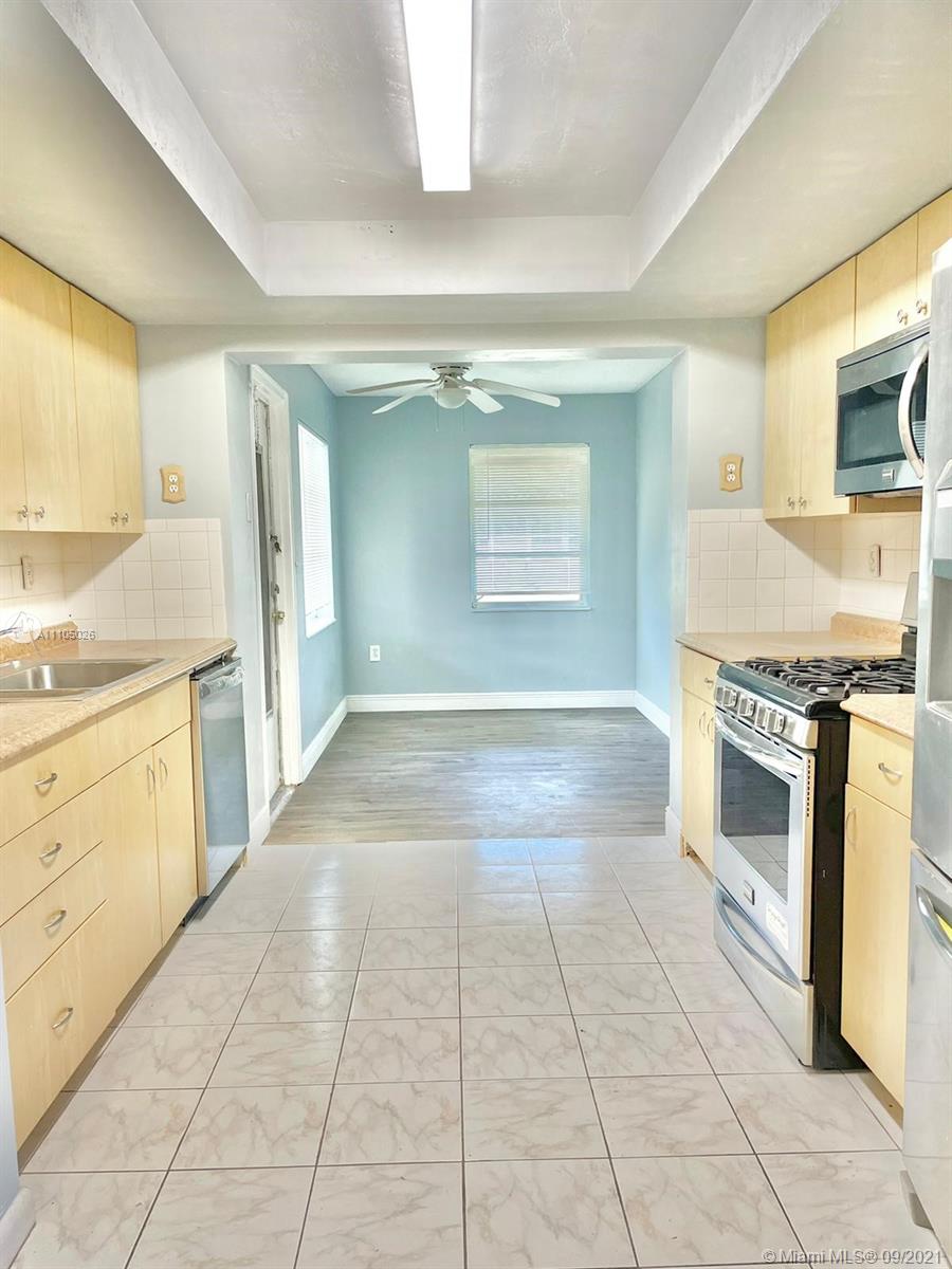 SUNRISE GOLF VILLAGE FIRS - Residential