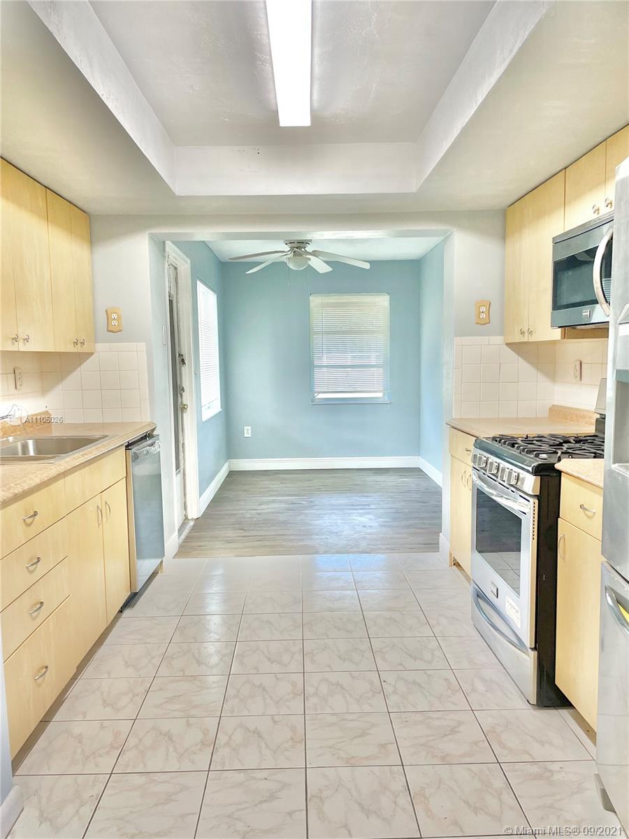 SUNRISE GOLF VILLAGE FIRS - Residential