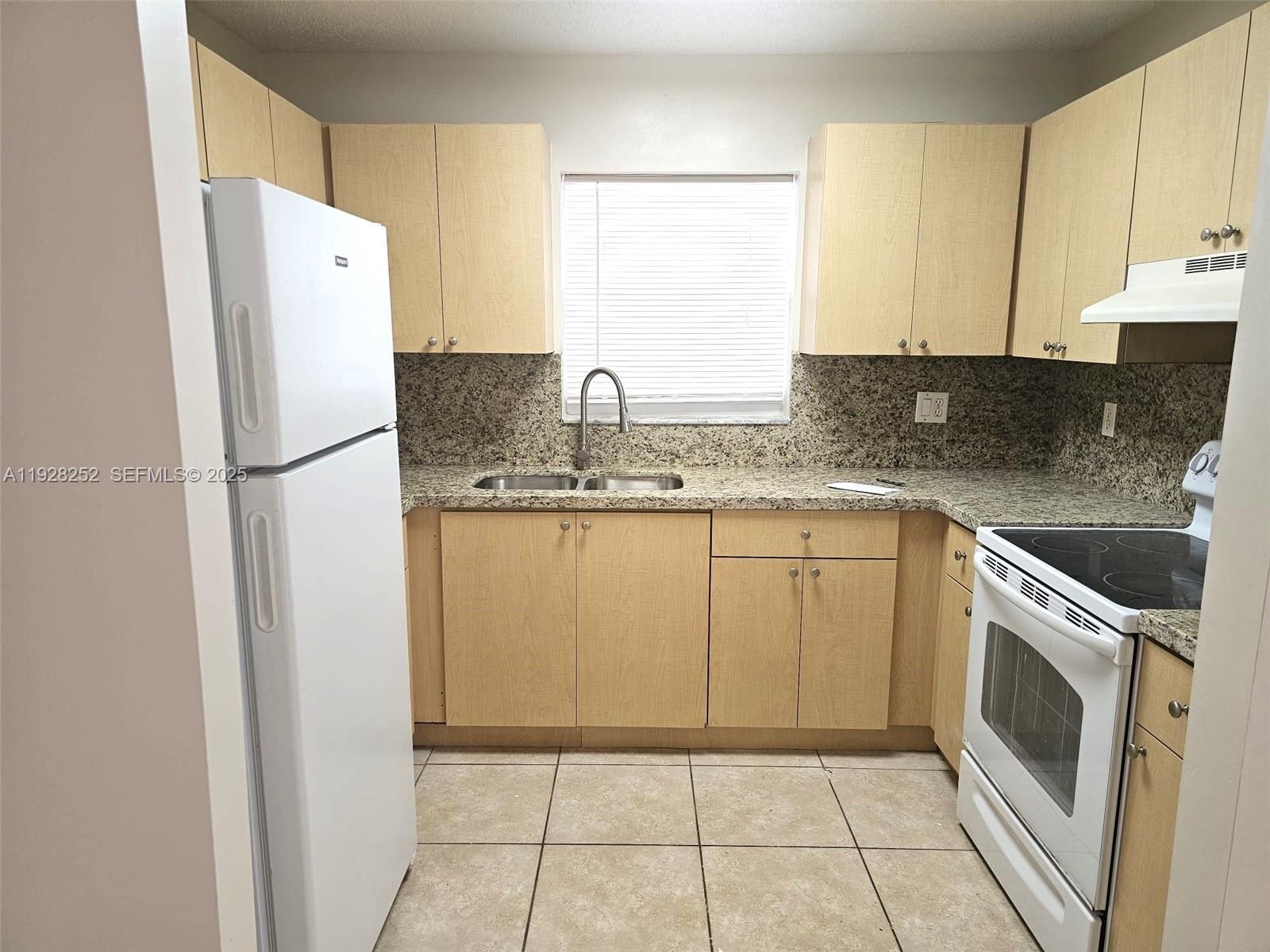 SABRINA TWINHOMES SUB - Residential Lease