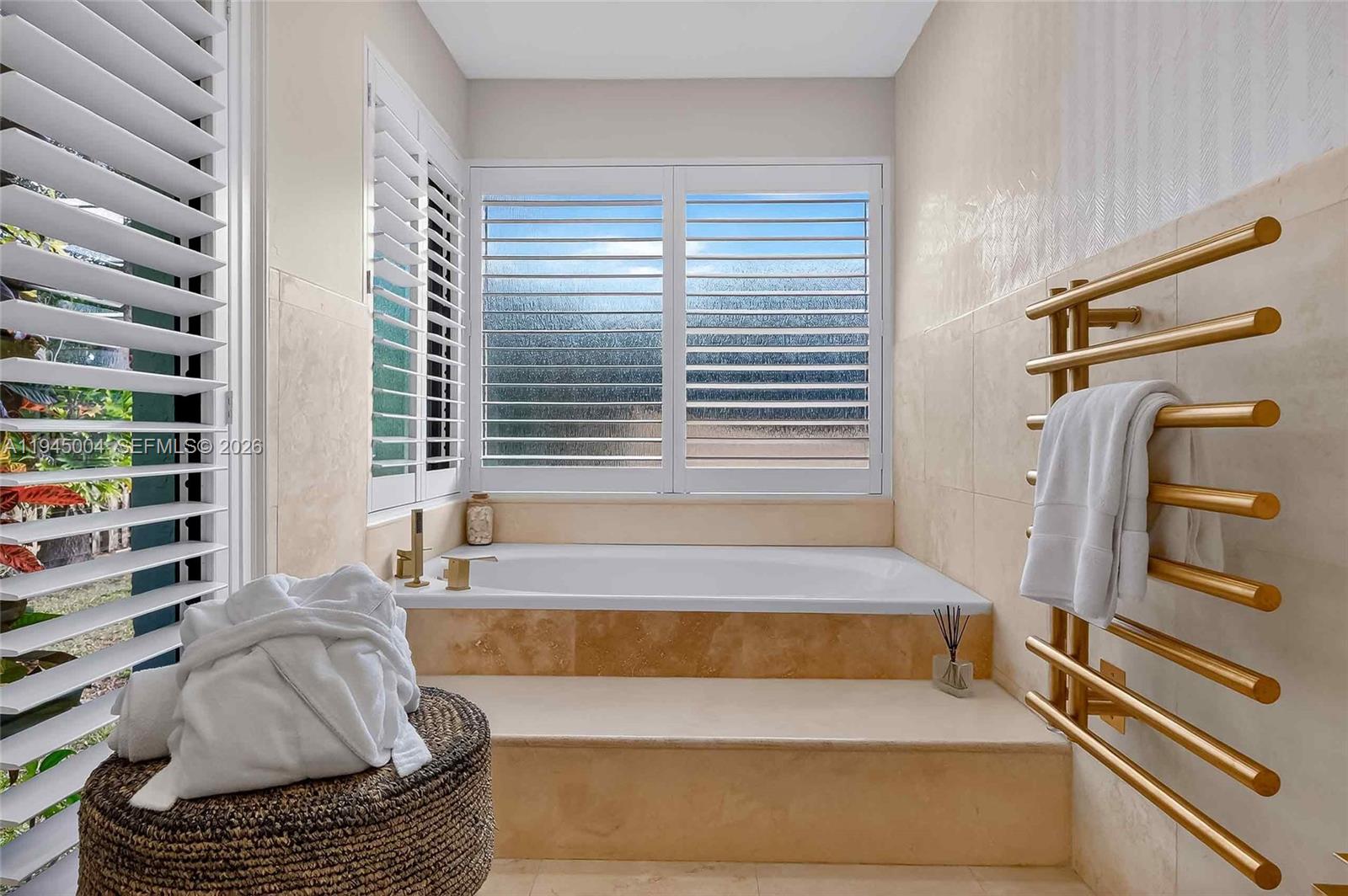 FARMERS ACRES - Residential