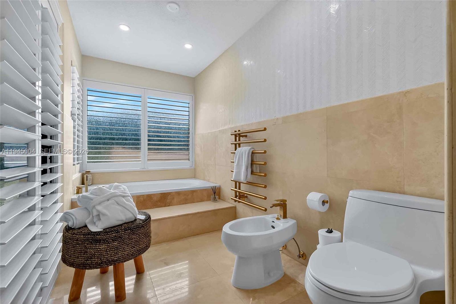 FARMERS ACRES - Residential