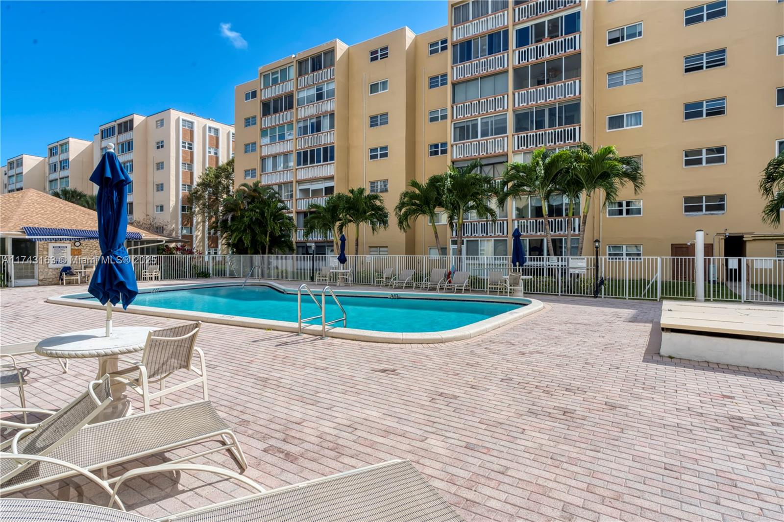MEADOWBROOK TOWERS CONDO - Residential