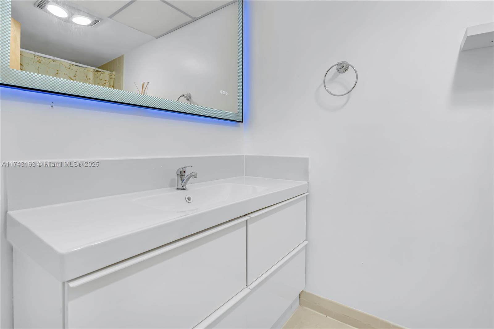 MEADOWBROOK TOWERS CONDO - Residential