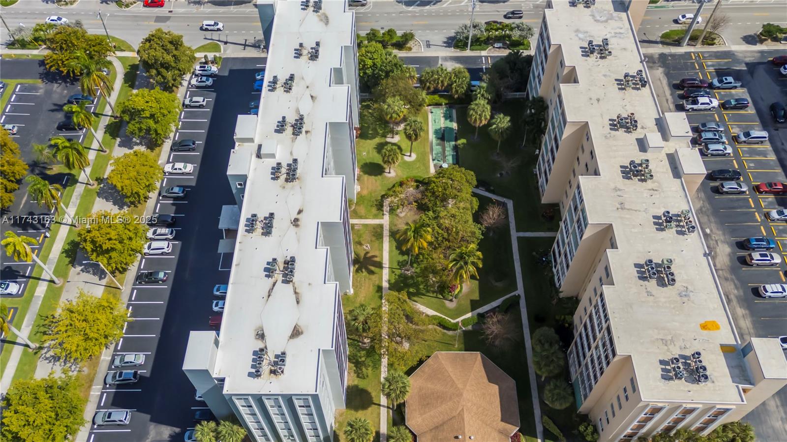 MEADOWBROOK TOWERS CONDO - Residential
