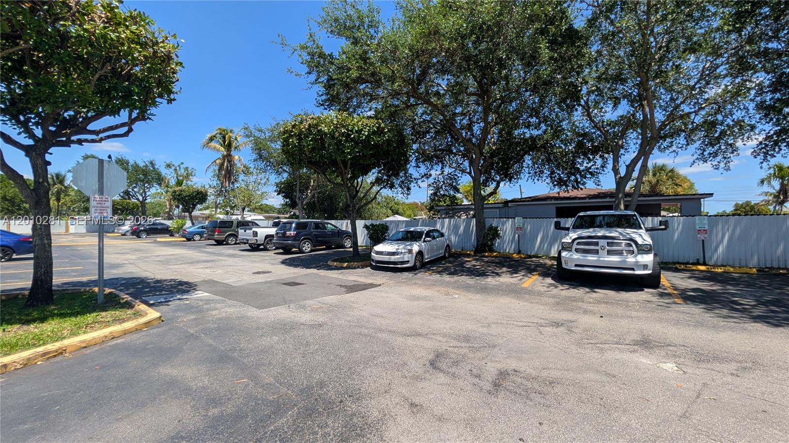 ROYAL PALM GARDENS CONDO - Residential