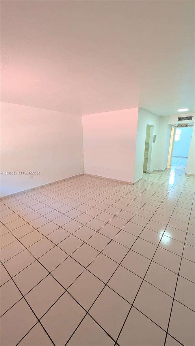 ROYAL PALM GARDENS CONDO - Residential