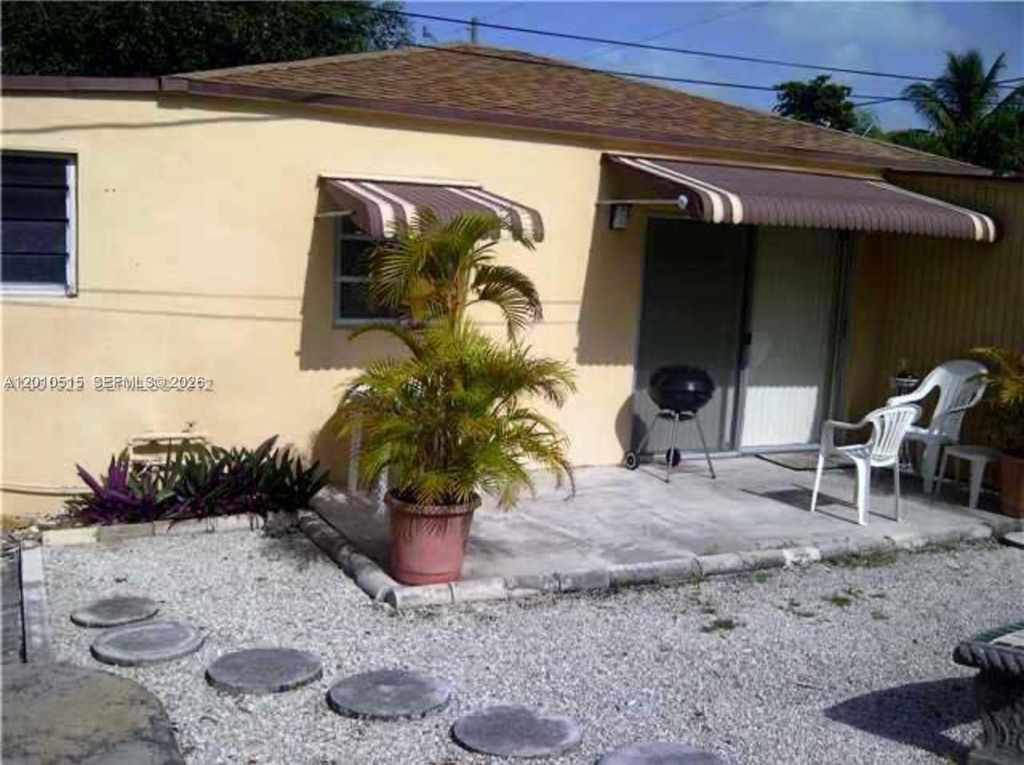 Photo of 2619 Arthur St #3, Hollywood, FL 33020 (MLS # A12010515)