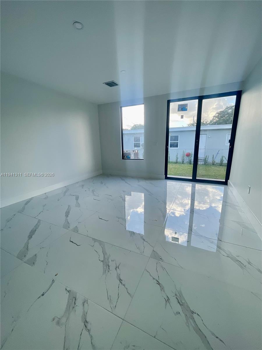 WASHINGTON PARK - Residential Income