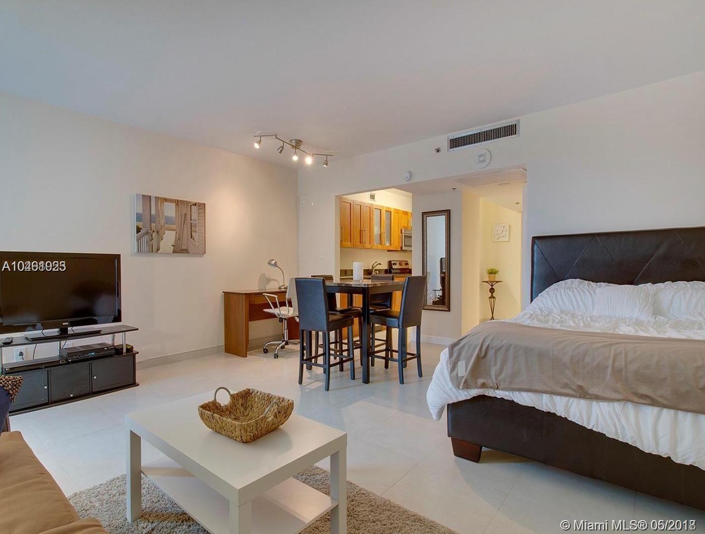 THE DECOPLAGE CONDO - Residential Lease