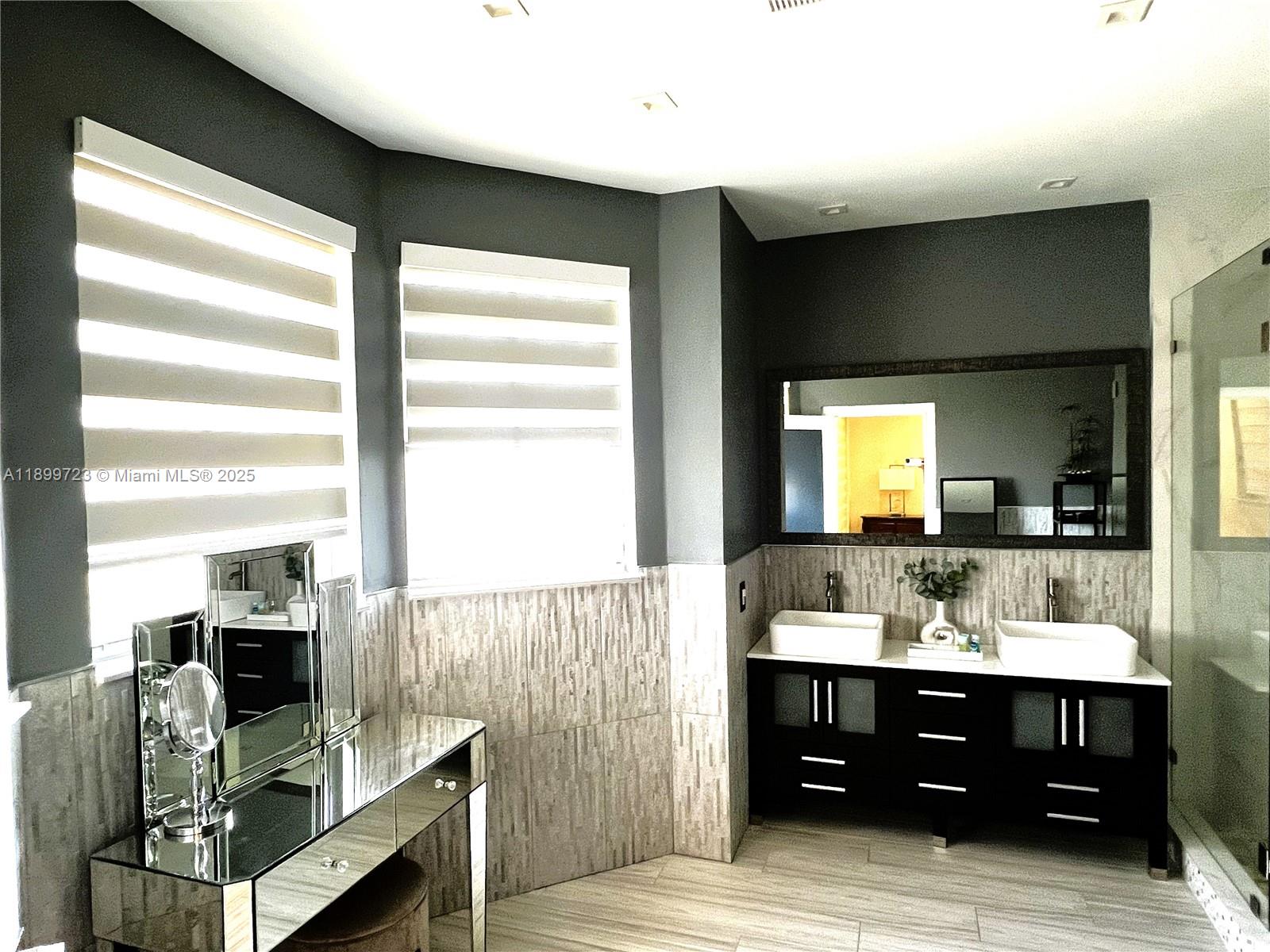 KENDALLAND - Residential