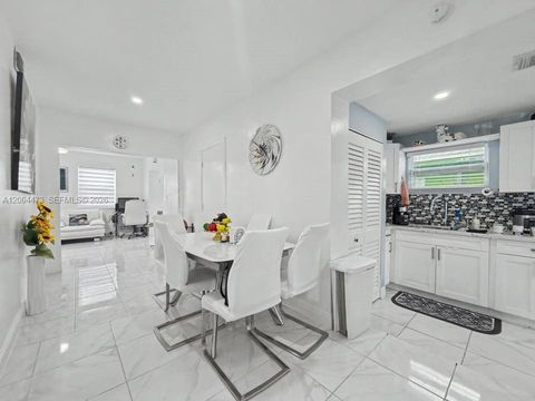 Tiny photo for 3554 SW 26th St, Miami, FL 33133 (MLS # A12004473)