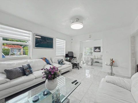 Tiny photo for 3554 SW 26th St, Miami, FL 33133 (MLS # A12004473)