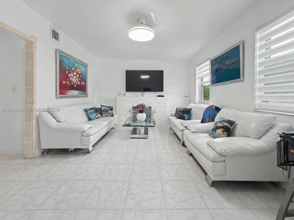 SILVER BLUFF HMSTS - Residential