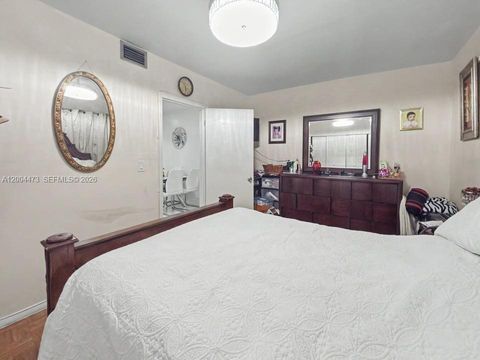 Tiny photo for 3554 SW 26th St, Miami, FL 33133 (MLS # A12004473)