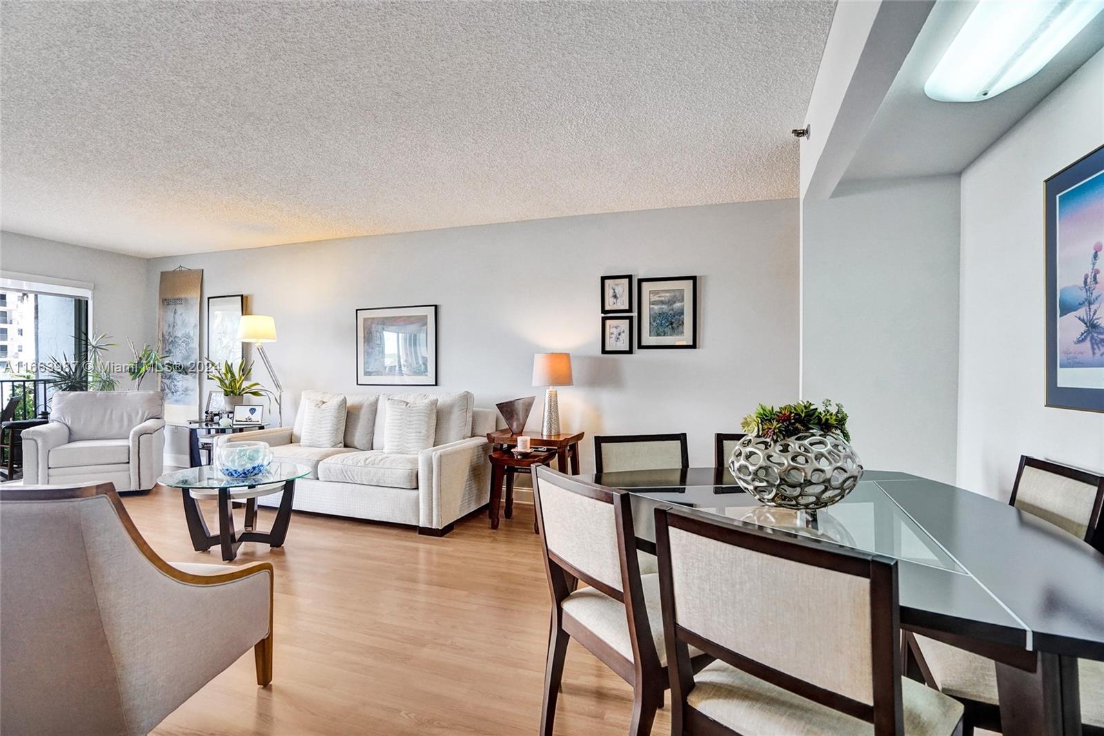 SUMMIT CONDO - Residential