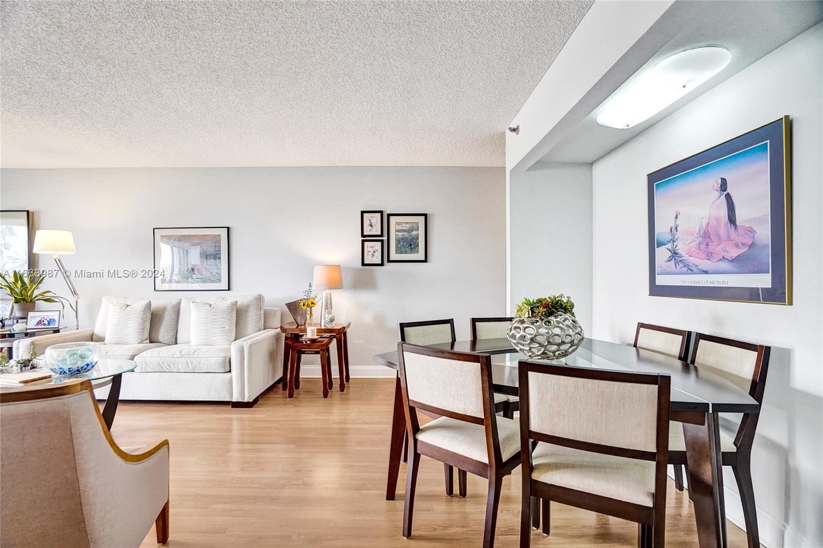 SUMMIT CONDO - Residential