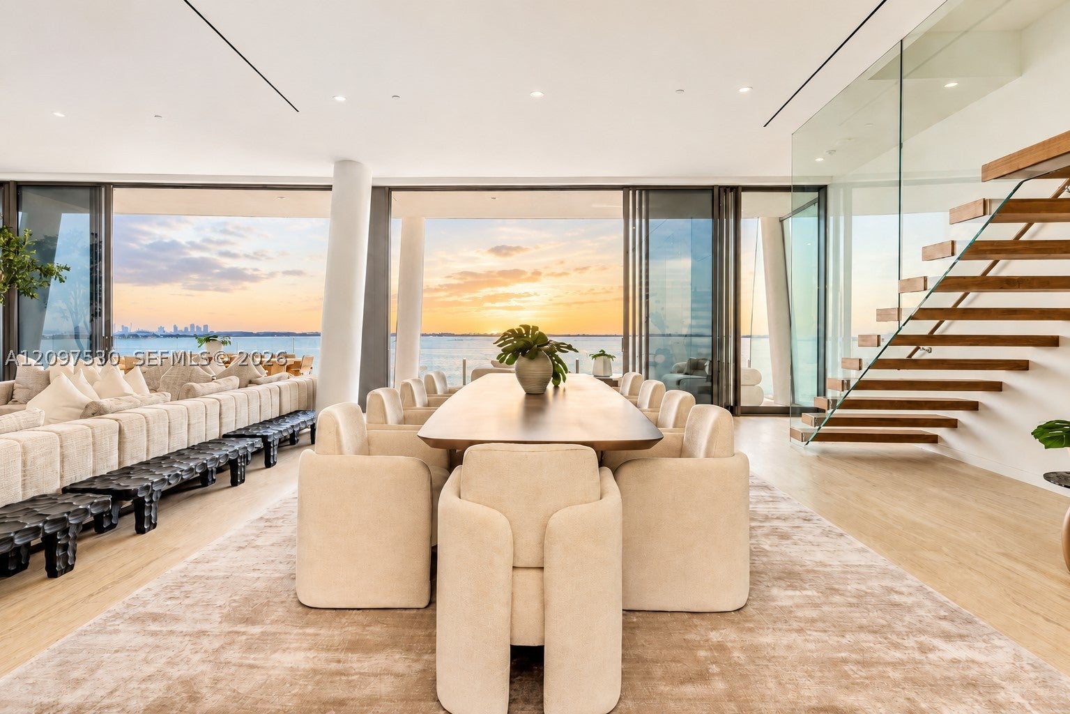 5 Grove Isle Dr PH M02