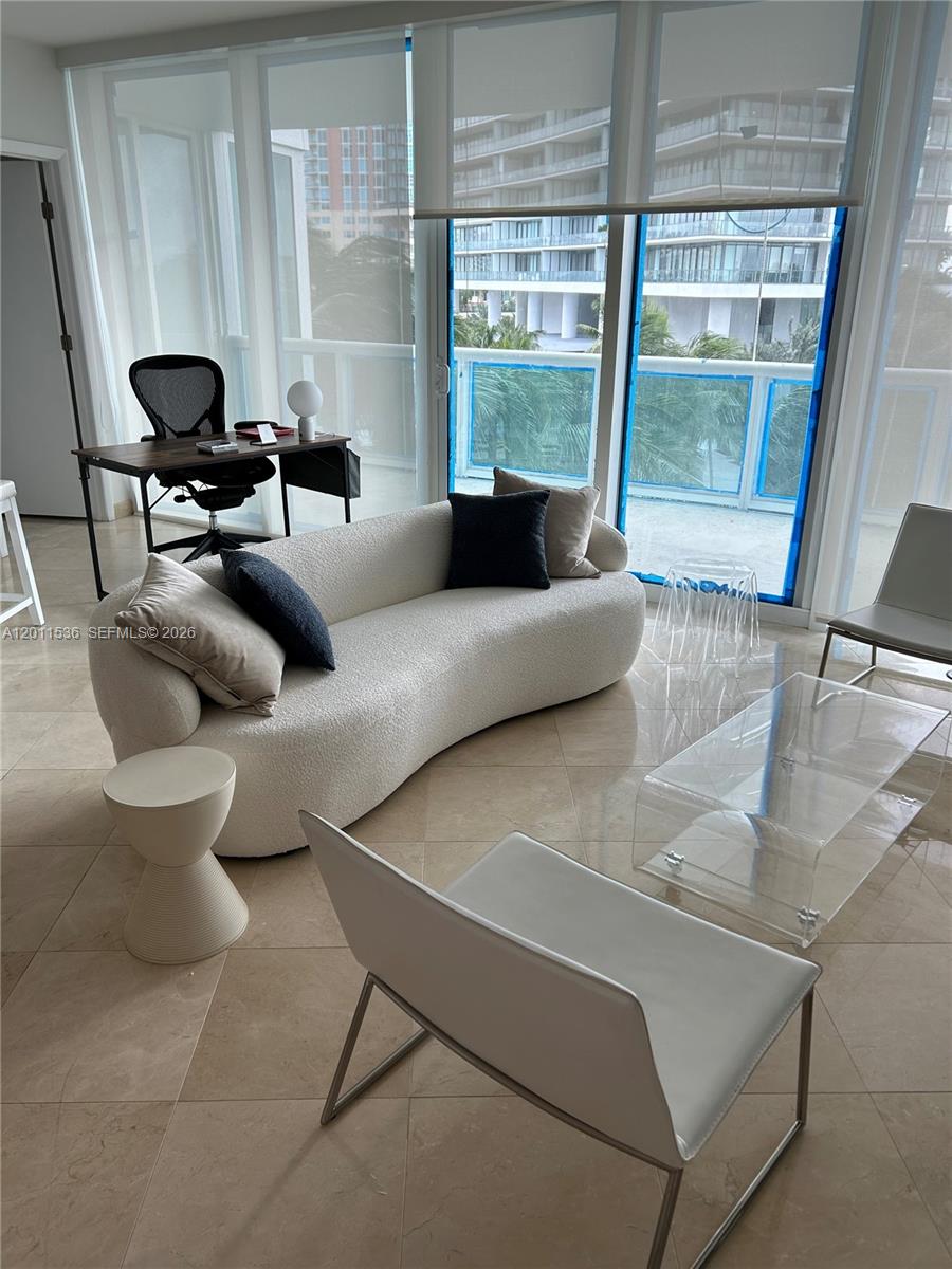 1000 S Pointe Dr 405