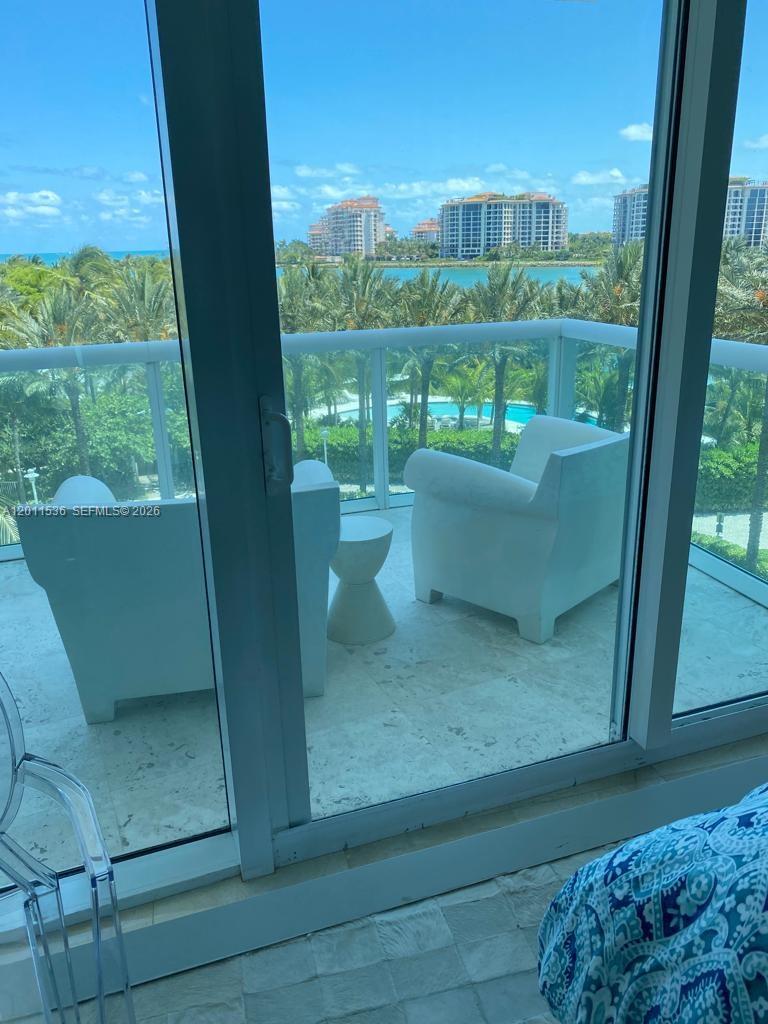 1000 S Pointe Dr 405