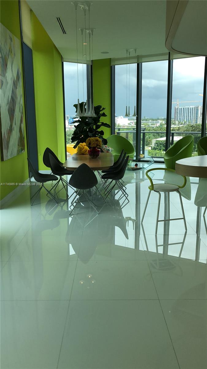 PARAISO BAYVIEWS CONDO - Residential