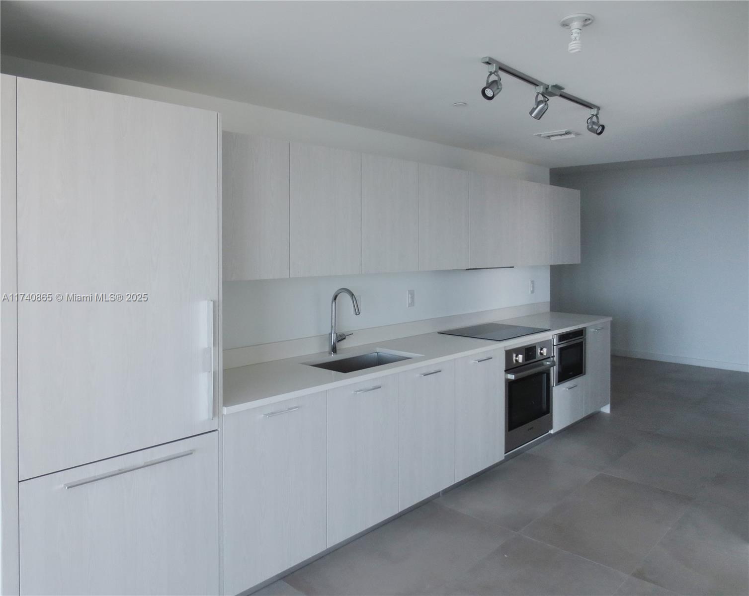 PARAISO BAYVIEWS CONDO - Residential